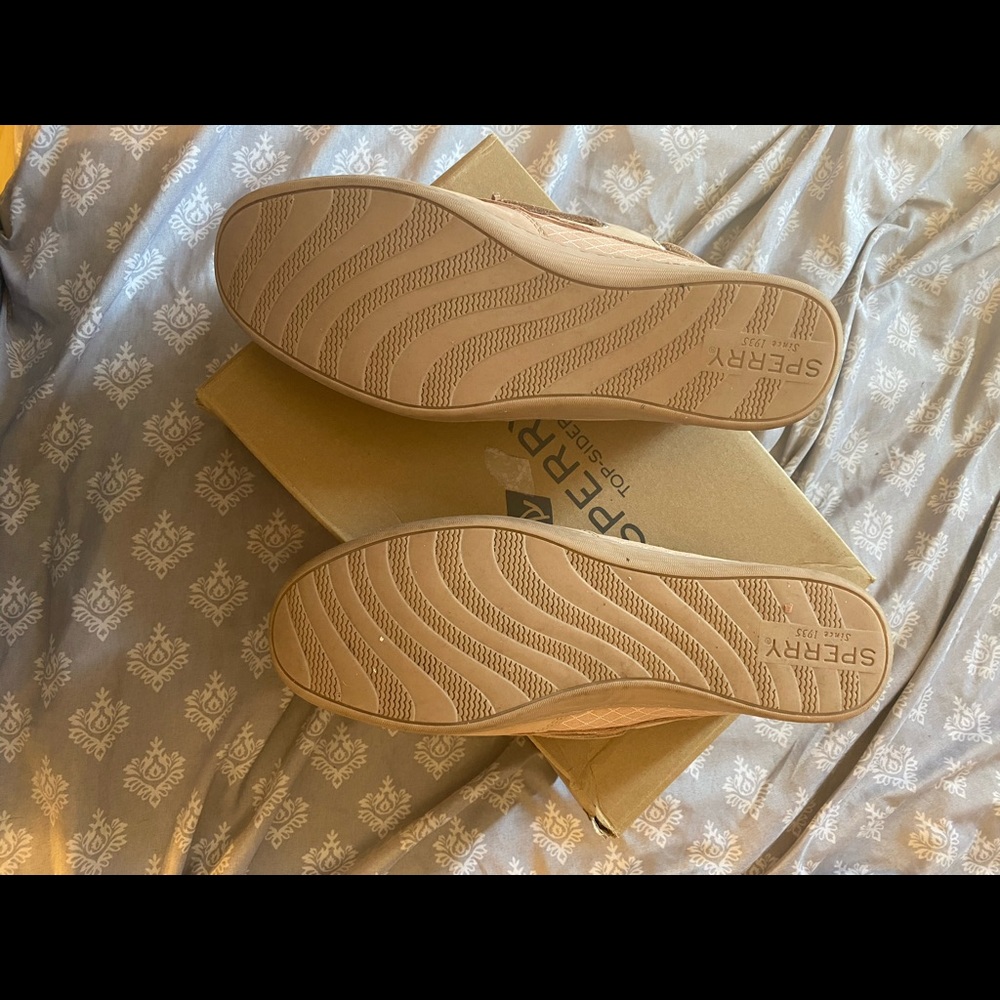 Pink sperrys - Picture 5 of 8